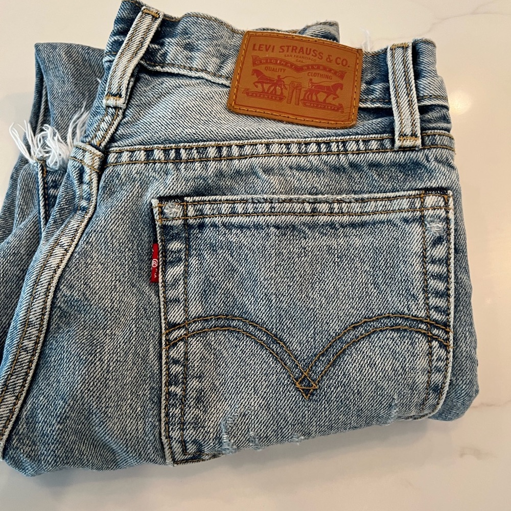 Frayed straight wide leg distressed Levi’s